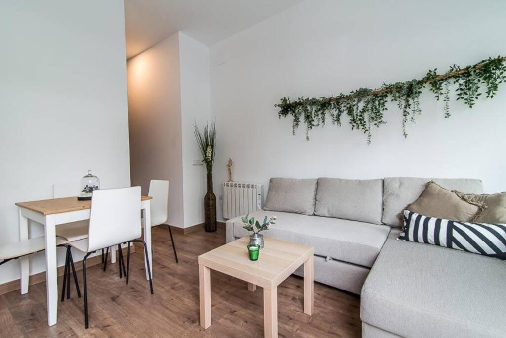 #15Pin-1 Apartamento De Un Dormitorio En Tetuan Madrid Exterior foto
